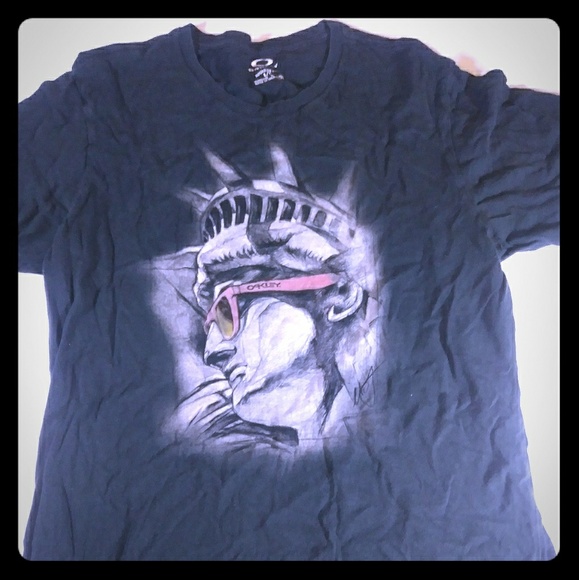 Oakley Other - Oakley New York Men T-Shirt size L black
